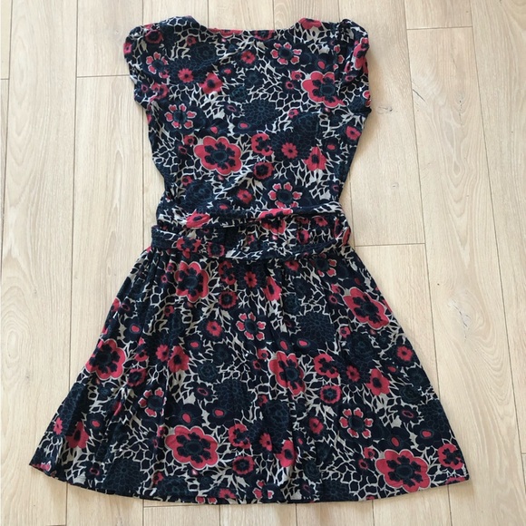Guess Floral Print Tie Waist Dress in Red & Black Size S - Picture 3 of 13